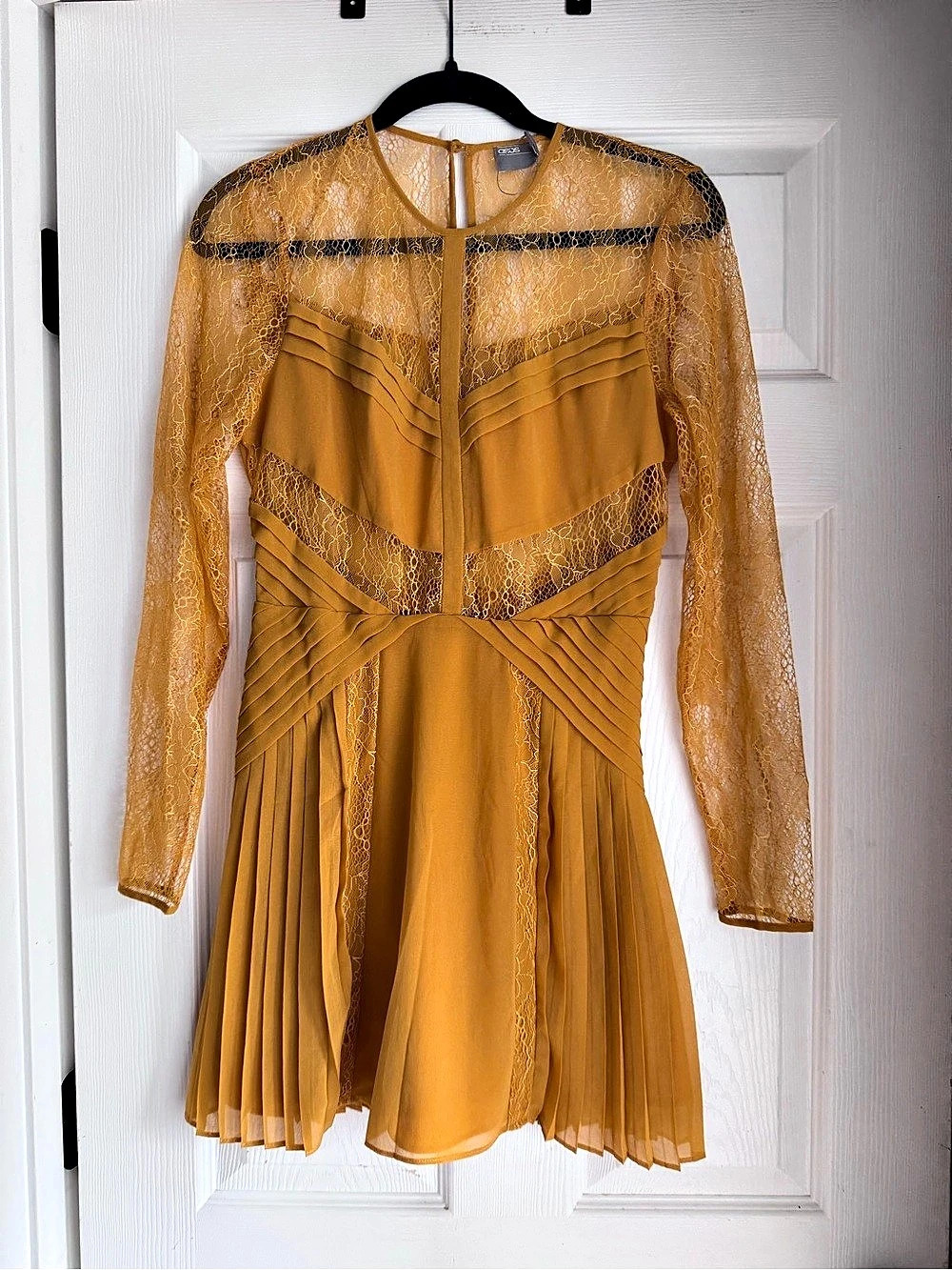 ASOS Pleated Lace Mini Dress in Yellow Size Medium NWT